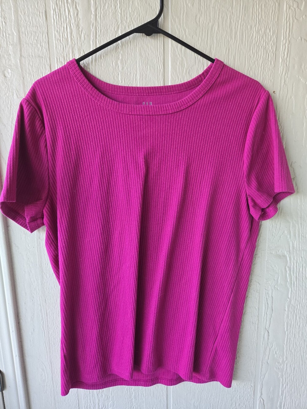 GAP Short-Sleeve Ribbed Tee in Bright Magenta